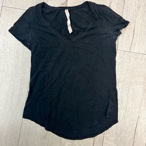 Lululemon v neck blue tee shirt